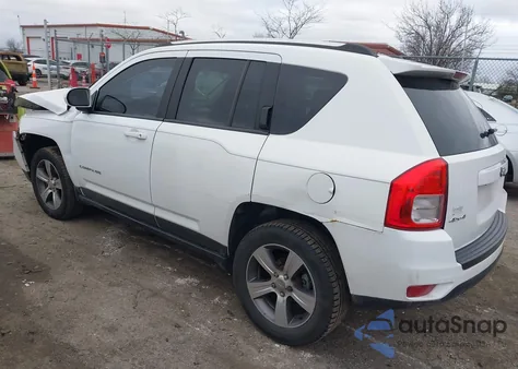 2017 Jeep Compass High Altitude 4X4 z USA, uszkodzony, nr VIN 1C4NJDEB0HD193341